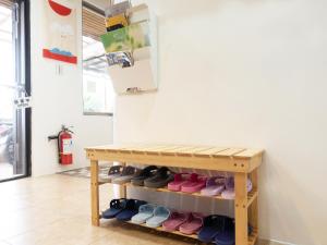 Fotografie z fotogalerie ubytování Jiufen Breeze 九份惠風民宿ｌ6人包棟小屋 v destinaci Ťiou-fen