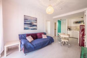 A kitchen or kitchenette at LARIMAR en Balcon del Mar