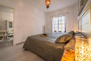 A bed or beds in a room at LARIMAR en Balcon del Mar