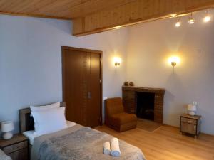 Letto o letti in una camera di Hotel and Restaurant "VILLA GIVISI"