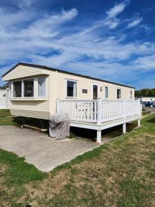Fotografie z fotogalerie ubytování Lakeside Cotswold Holiday Home v destinaci Cirencester