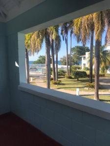 Aed väljaspool majutusasutust Negril Condo by the Beach Apt. 194 Point Village