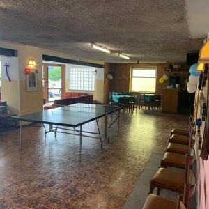 Lauatennis majutusasutuses Hotel Olisamir või selle läheduses