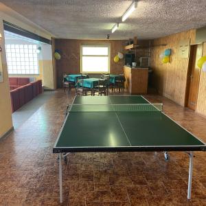 Lauatennis majutusasutuses Hotel Olisamir või selle läheduses
