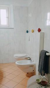 Vonios kambarys apgyvendinimo įstaigoje La *Bastia*