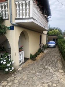 Budynek, w którym mieści się apartament
