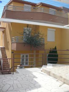 Fotografia z galérie ubytovania Apartments with a parking space Mali Rat (Omis) - 15262 v Dugi Rat