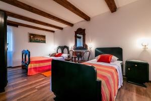 Fotografie z fotogalerie ubytování Secluded holiday house Okljucna, Vis - 15283 v destinaci Komiža
