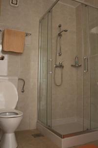 Kúpeľňa v ubytovaní Seaside secluded apartments Zavala, Hvar - 15357 + 24 fotografií