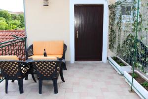 Fotografie z fotogalerie ubytování Apartments with WiFi Zlarin - 15409 v destinaci Zlarin
