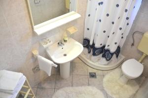 Et badeværelse på Apartments Tonka + 71 billeder