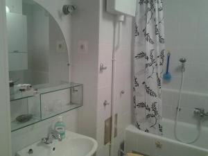 Zdjęcie z galerii obiektu Apartments with WiFi Zagreb - 15507 w Zagrzebiu