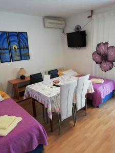 Fotografia z galérie ubytovania Apartments with WiFi Hvar - 15506 v destinácii Hvar