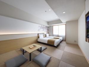 维拉芳泉羽田机场大酒店客房内的一张或多张床位