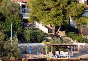 Fotografia z galérie ubytovania Apartments by the sea Kaprije - 15567 v destinácii Kaprije
