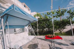 Fotografia z galérie ubytovania Apartments with a parking space Podstrana, Split - 15591 v destinácii Podstrana