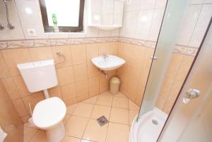 Galeriebild der Unterkunft Family friendly apartments with a swimming pool Trpanj, Peljesac - 15603 in Trpanj