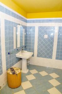 Koupelna v ubytování Seaside holiday house Zaostrog, Makarska - 15623