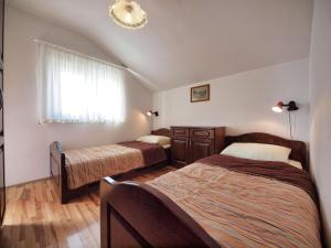 Postel nebo postele na pokoji v ubytování Apartments by the sea Srima - Vodice, Vodice - 15621