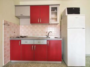 Kuchyň nebo kuchyňský kout v ubytování Apartments by the sea Srima - Vodice, Vodice - 15621