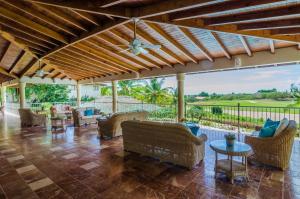 Výhled na bazén z ubytování Gorgeous Villa 6BDR Casa de Campo Resort in La Romana nebo okolí