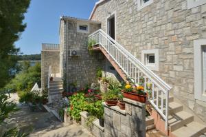 Fotografie z fotogalerie ubytování Apartments by the sea Karbuni, Korcula - 15699 v destinaci Prizba + 37 fotografií