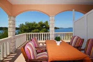 Fotografie z fotogalerie ubytování Apartments by the sea Karbuni, Korcula - 15699 v destinaci Prizba