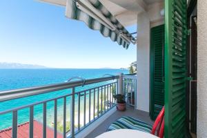 Balkón nebo terasa v ubytování Apartments by the sea Brist, Makarska - 15714
