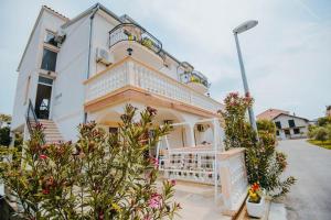 Fotografie z fotogalerie ubytování Apartments with a parking space Vodice - 15734 v destinaci Vodice