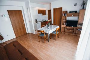 Fotografie z fotogalerie ubytování Apartments with a parking space Vodice - 15734 v destinaci Vodice