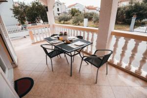 Fotografie z fotogalerie ubytování Apartments with a parking space Vodice - 15734 v destinaci Vodice