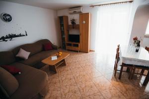 Fotografie z fotogalerie ubytování Apartments with a parking space Vodice - 15734 v destinaci Vodice