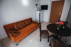 Fotografie z fotogalerie ubytování Apartments with a parking space Vodice - 15734 v destinaci Vodice