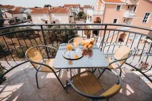 Fotografie z fotogalerie ubytování Apartments with a parking space Vodice - 15734 v destinaci Vodice