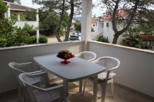 Balkón nebo terasa v ubytování Apartments with a parking space Nerezine, Losinj - 15768