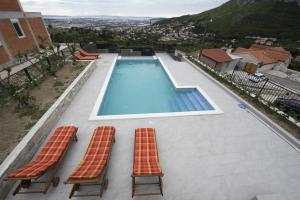 Fotografie z fotogalerie ubytování Family friendly apartments with a swimming pool Klis, Split - 16005 v destinaci Klis + 23 fotografií