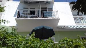 Fotografia z galérie ubytovania Apartments by the sea Tucepi, Makarska - 16037 v Tučepi