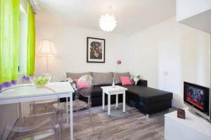 Fotografia z galérie ubytovania Apartments by the sea Tucepi, Makarska - 16037 v Tučepi
