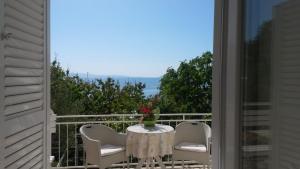 Fotografia z galérie ubytovania Apartments by the sea Tucepi, Makarska - 16037 v Tučepi