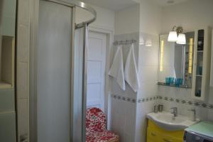 Kúpeľňa v ubytovaní Apartments with WiFi Zagreb - 16061