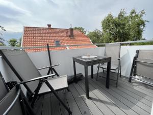 Balkón nebo terasa v ubytování Boje