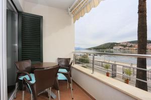 Balkón alebo terasa v ubytovaní Apartments by the sea Trogir - 16211