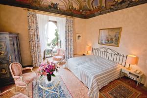 Voodi või voodid majutusasutuse Romantik Hotel Castello Seeschloss toas