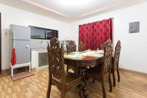 Dining area in a hosteleket