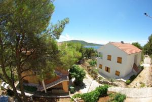Fotografia z galérie ubytovania Apartments with a parking space Primosten - 15883 v Primošten