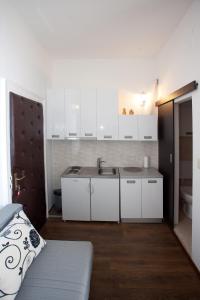 Kuchyňa alebo kuchynka v ubytovaní Apartments with WiFi Split - 15887