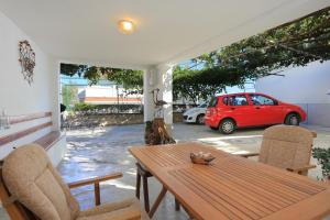 Fotografia z galérie ubytovania Apartments by the sea Trogir - 15517 v Trogiri