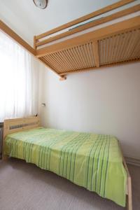 Postel nebo postele na pokoji v ubytování Apartments with WiFi Zagreb - 15509