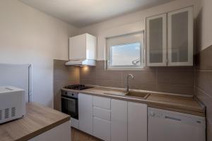 Fotografie z fotogalerie ubytování Spacious apartment with three double bedrooms v destinaci Stari Grad