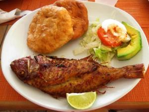 Makanan di atau berdekatan hotel